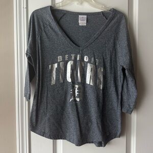 Detroit Tigers Grey Silver 5th & Ocean Tee Medium